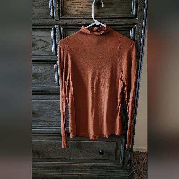 Lululemon Mock neck long sleeve - Picture 8 of 8